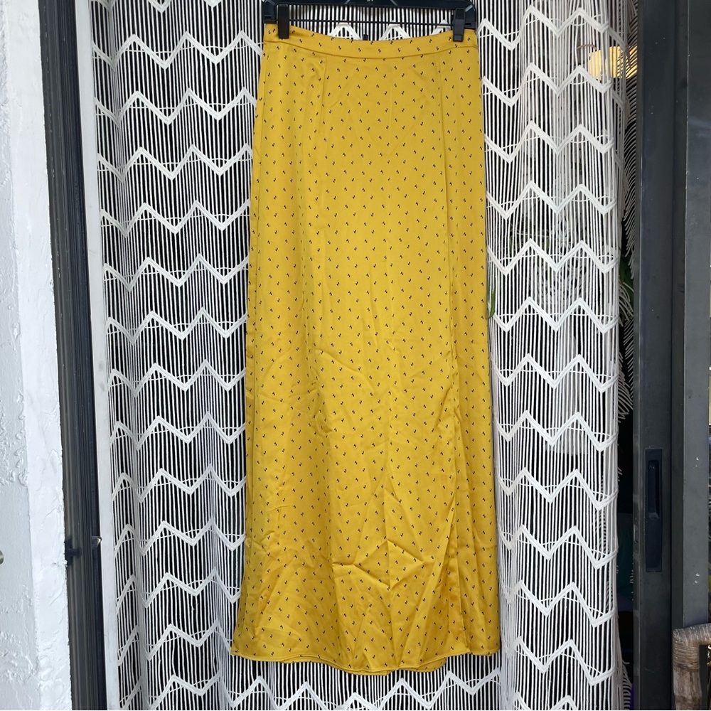 BCBGMaxAzria Yellow Maxi Skirt - Picture 4 of 7